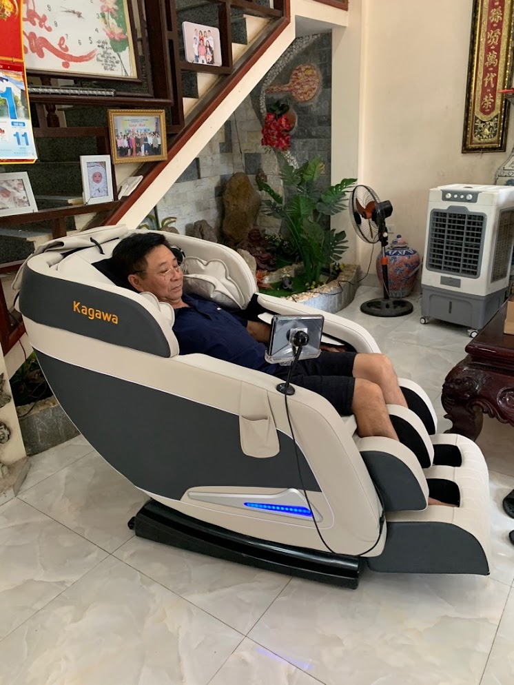 Ảnh thực tế của Tài Hiền, ảnh 1