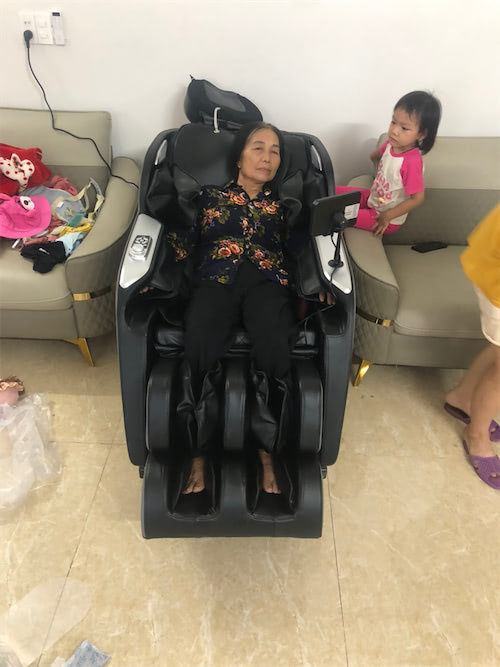 Ảnh thực tế của Thụy Lê, ảnh 1