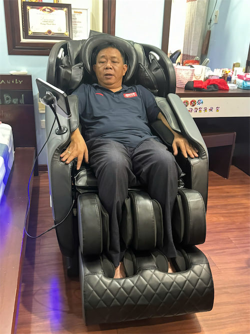 Ảnh thực tế của Dương Thúy, ảnh 1