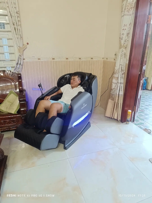 Ảnh thực tế của Hoàng Nghiên, ảnh 1