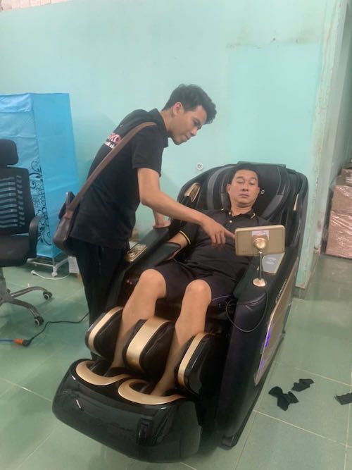 Ảnh thực tế của Hoàng Ngọc Phách, ảnh 2