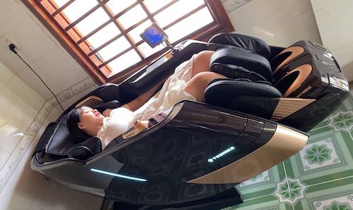 Ảnh thực tế của Trịnh Thùy Chi, ảnh 1
