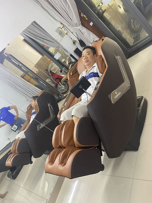 Ảnh thực tế của Hoàng Minh Hằng, ảnh 1