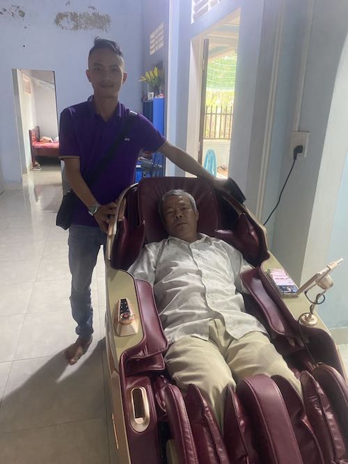 Ảnh thực tế của Trịnh Hoài Anh, ảnh 3