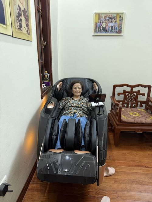 Ảnh thực tế của Hoàng Huỳnh Nguyệt Hoa, ảnh 2