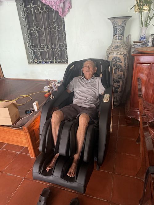 Ảnh thực tế của Phạm Huy Hùng, ảnh 2