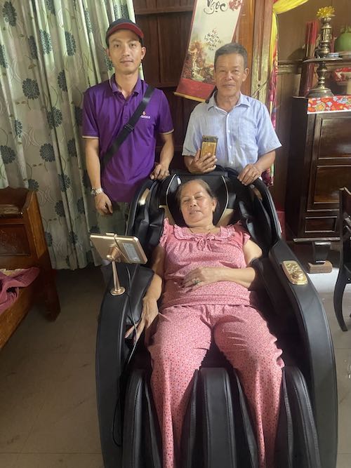 Ảnh thực tế của Hồ Phan Thùy Linh, ảnh 1