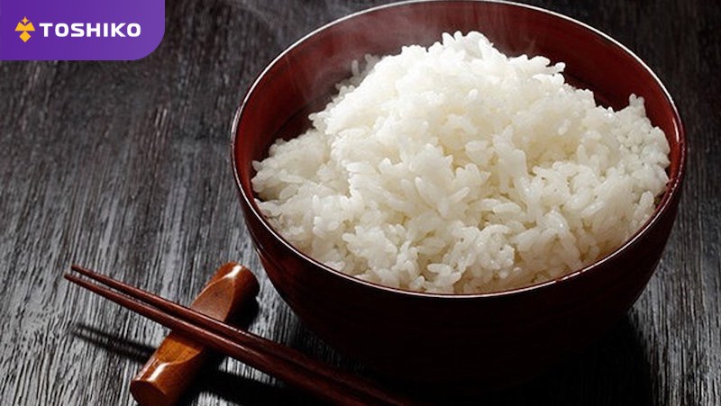 1 bát cơm bao nhiêu calo? Bí kíp ăn cơm không lo béo