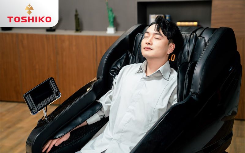 Nằm ghế massage chính hãng giúp xua tan mệt mỏi, căng thẳng, âu lo và stress
