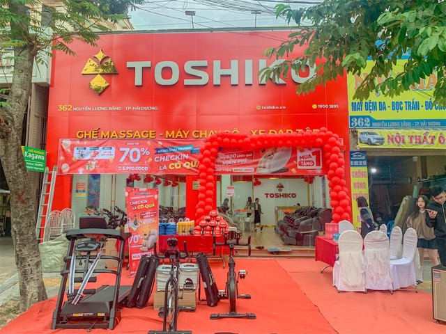 Mặt trước showroom máy chạy bộ Hải Dương Toshiko