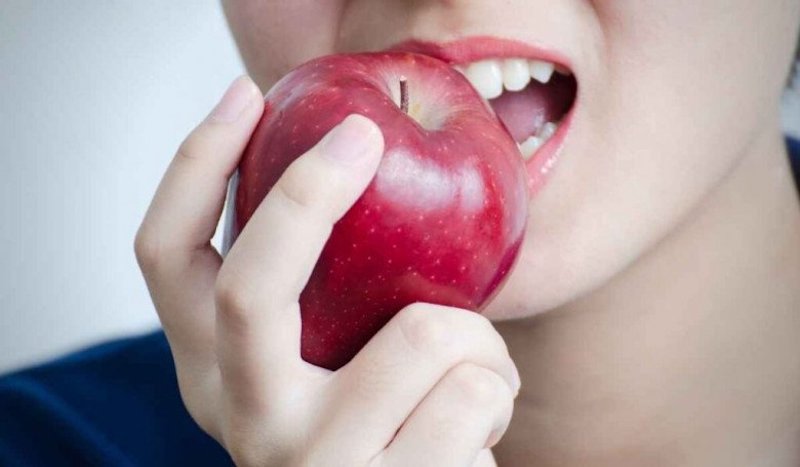 Nên ăn táo vào bữa sáng hoặc khi bụng đói để tăng hiệu quả giảm cân