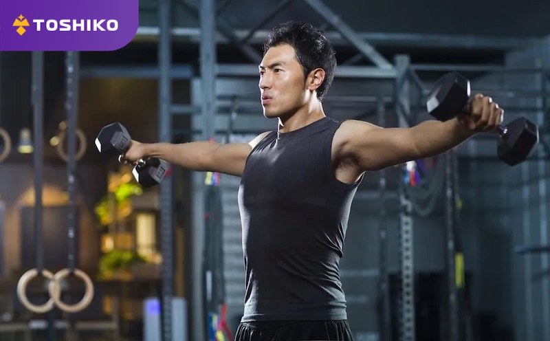 7 bài tập cơ cầu vai dành cho nam giúp cải thiện thân hình