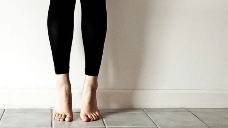 Kiễng chân giúp làm thon gọn bắp chân