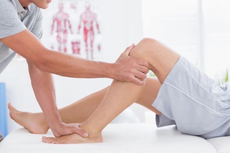 Bấm huyệt Ủy Trung gia tăng lưu thông khí huyết