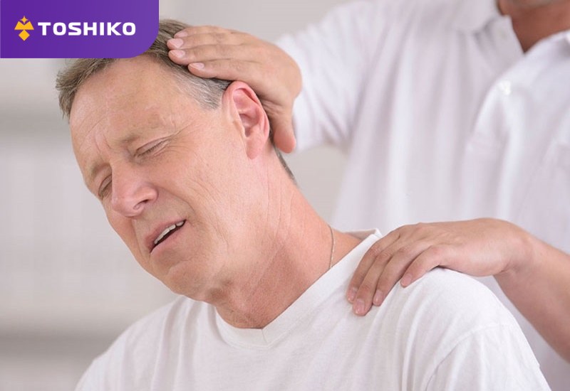 Bị đau vai gáy có nguy hiểm không? Những cảnh báo đáng ngờ