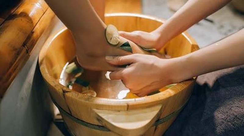 Chậu ngâm chân bằng gỗ