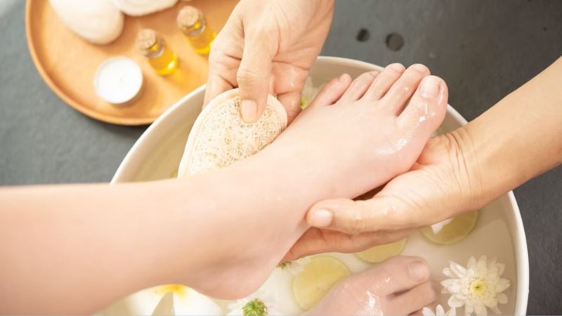 Chậu ngâm chân sứ dùng nhiều trong các spa