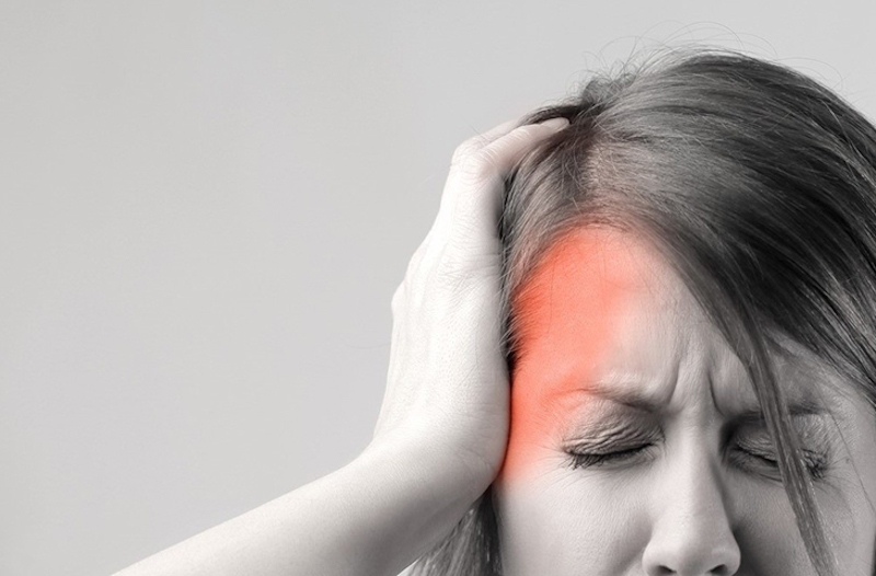 Ăn nhiều có thể gây đau nửa đầu