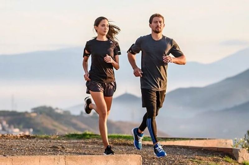 Bắt đầu với bài tập cường độ nhẹ để cơ thể làm quen dần
