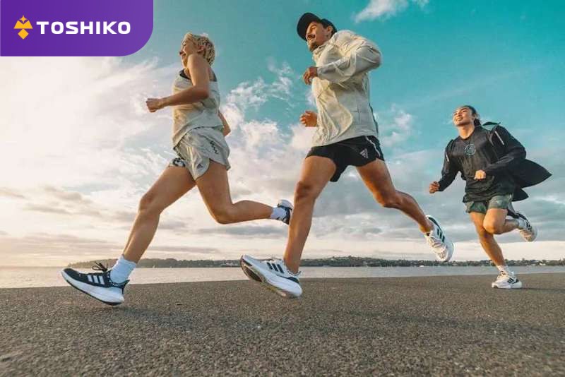 Cách chọn giày chạy bộ chuẩn, chạy êm, không đau nhức