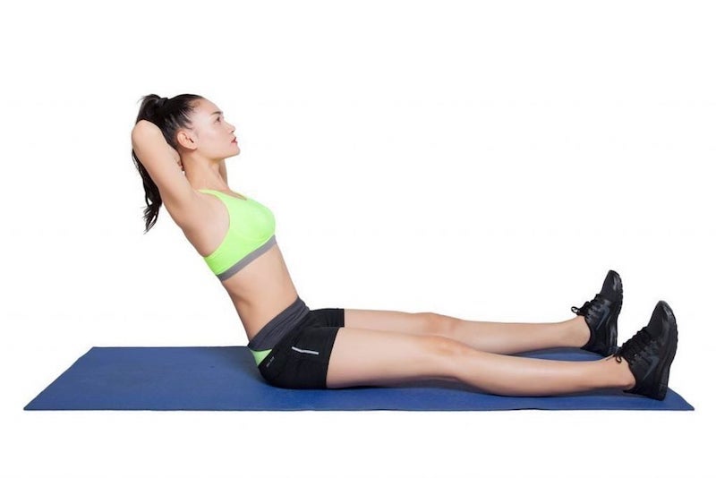 Với các bài tập bụng nên thở ra bằng miệng