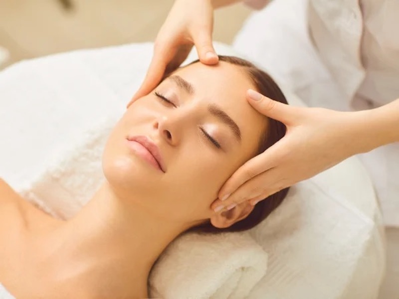 Massage giúp xoa dịu cảm giác đau nhức