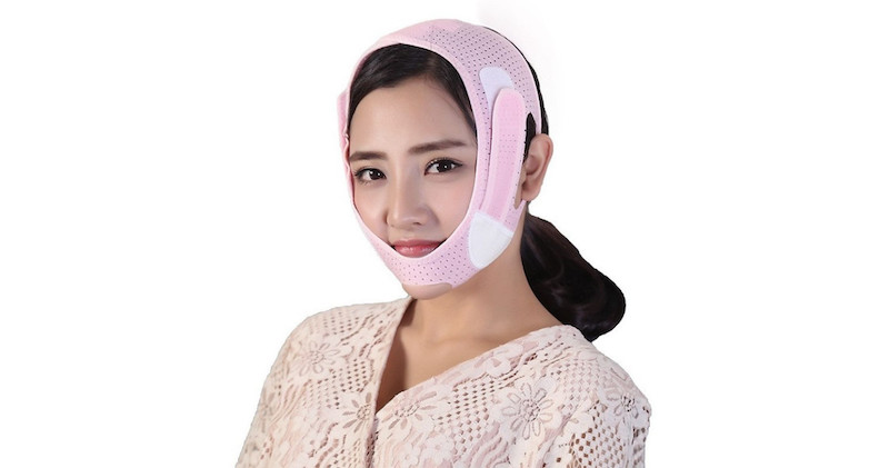 Sử dụng đai nâng cơ để hạn chế tình trạng mặt chảy xệ