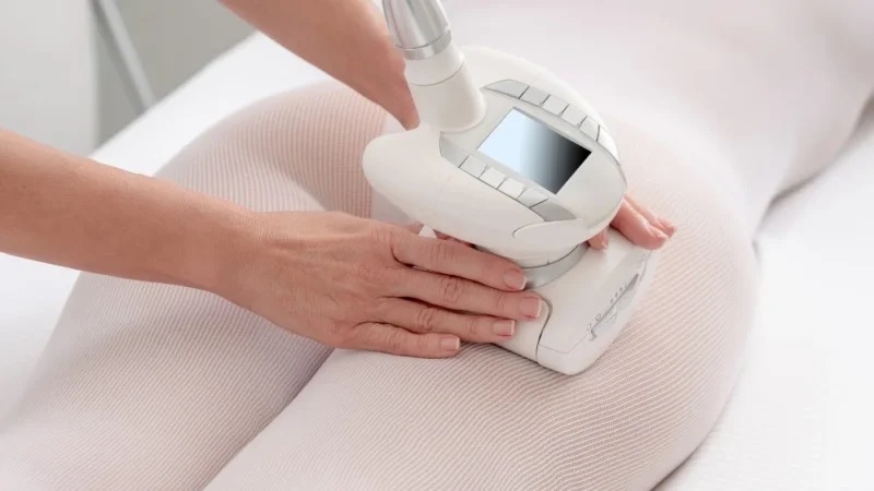 Dùng máy matxa mông để nâng cơ và đốt mỡ