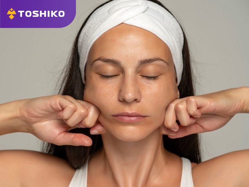 Hướng dẫn cách mát xa mặt trước khi ngủ giúp trẻ hóa da