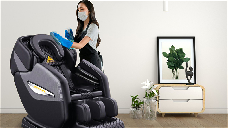 Vệ sinh ghế mátxa thường xuyên để ghế luôn sạch đẹp