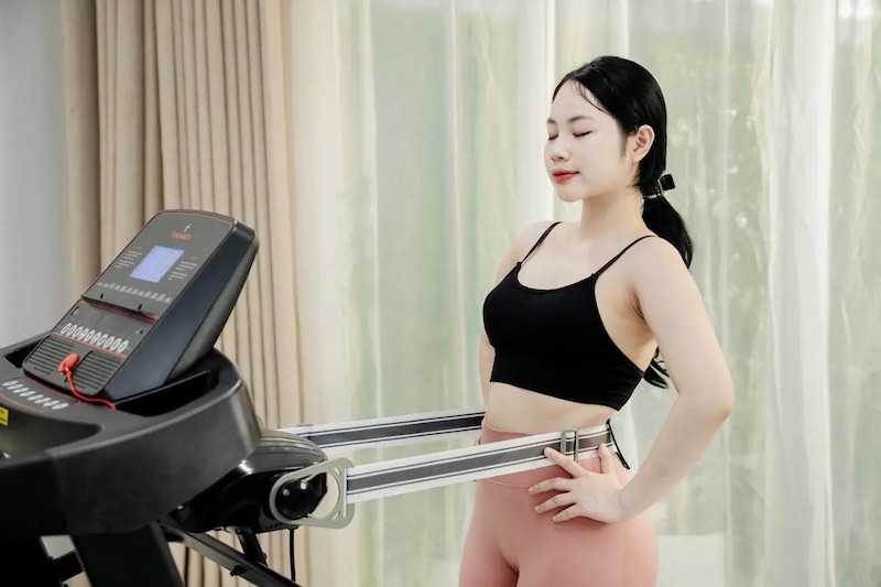 Có thể chọn mua máy chạy bộ có đai rung massage để tăng cường hiệu quả tập luyện