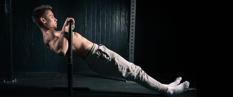 Biến thể khác nhưng nhẹ nhàng hơn so với hít xà đơn