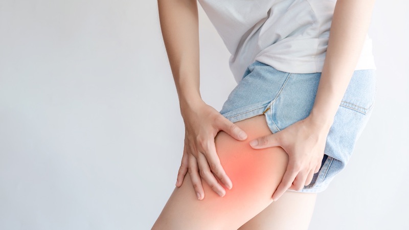 Căng cơ làm hạn chế vận động và có thể gây teo cơ chân
