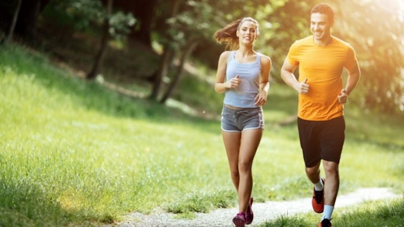 Điều chỉnh cường độ chạy hợp lý để tránh mất sức