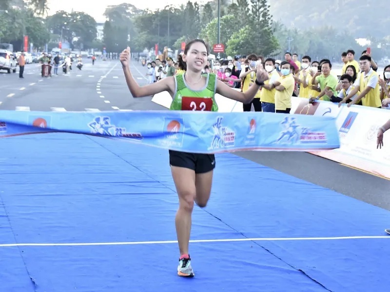 Tăng dần tốc độ để về đích tốt nhất