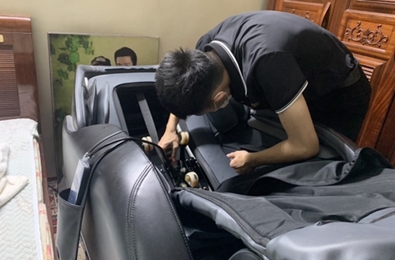 Tốt nhất nên liên hệ các đơn vị sửa chữa chuyên nghiệp để được hỗ trợ khi con lăn bị hỏng