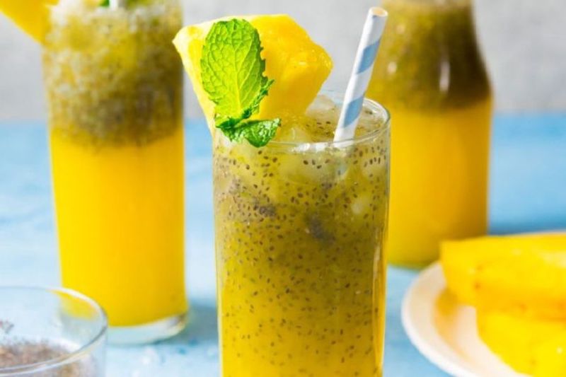Dứa kết hợp cùng hạt chia tạo nên hương vị đồ uống hài hòa