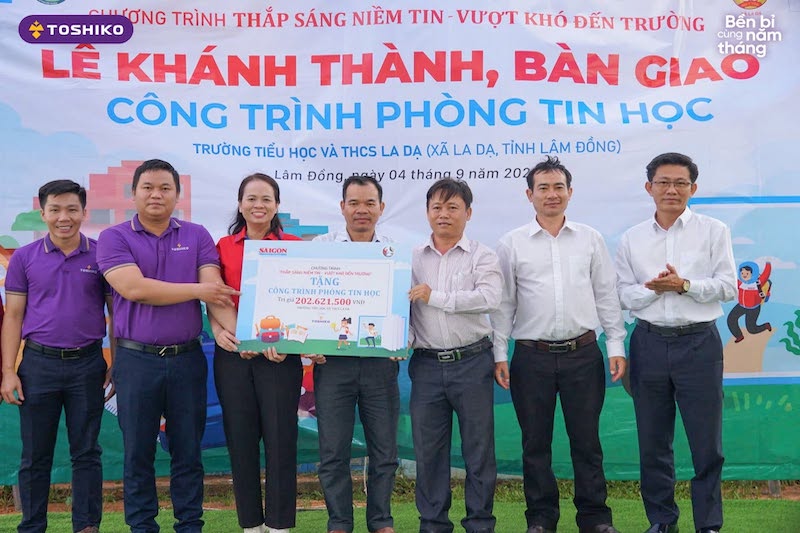 Toshiko Việt Nam & Hành trình "Mở cửa tri thức - Chắp cánh ước mơ"
