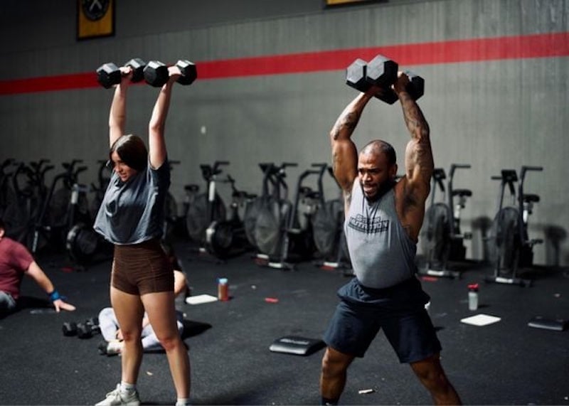 Crossfit sử dụng đa dạng các loại dụng cụ tập khác nhau
