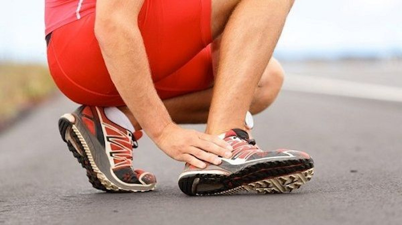 Tiếp đất sai kỹ thuật có thể khiến cho bạn dễ bị đau gót chân