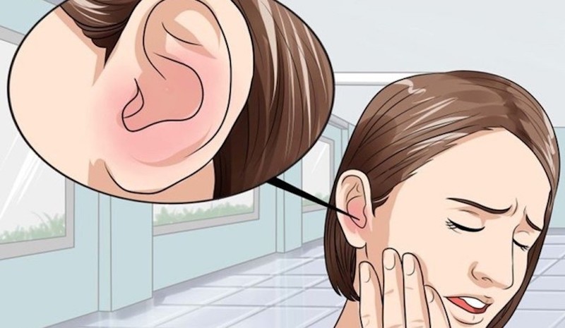 Nước vào tai khi tắm có thể gây ra hiện tượng ù trong tai