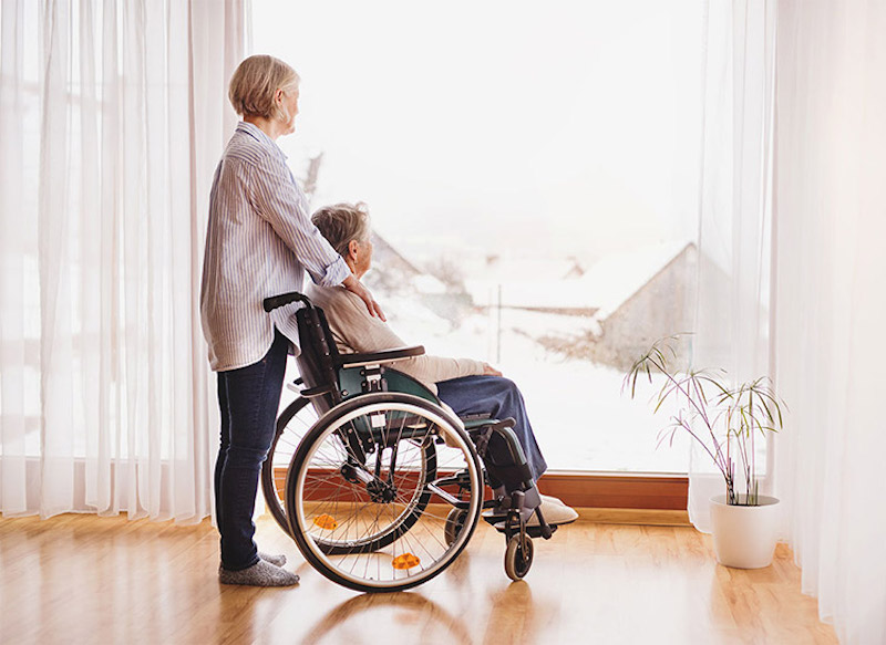 Ghế giúp phục vụ các hoạt động di chuyển, tắm rửa, đi vệ sinh của người bệnh