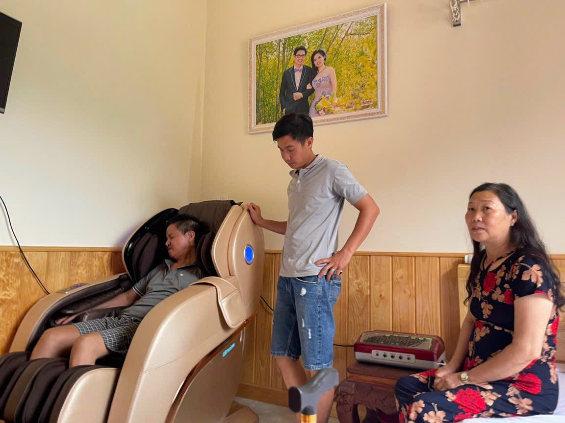 Giá ghế massage Takasima khá đa dạng