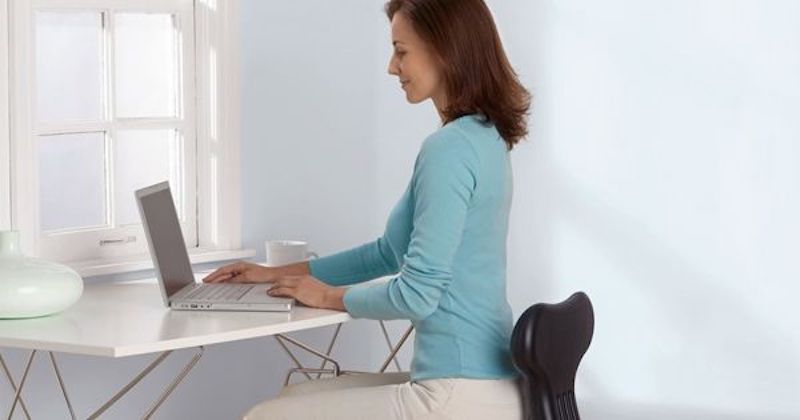 Ngồi hóp bụng phù hợp với dân văn phòng