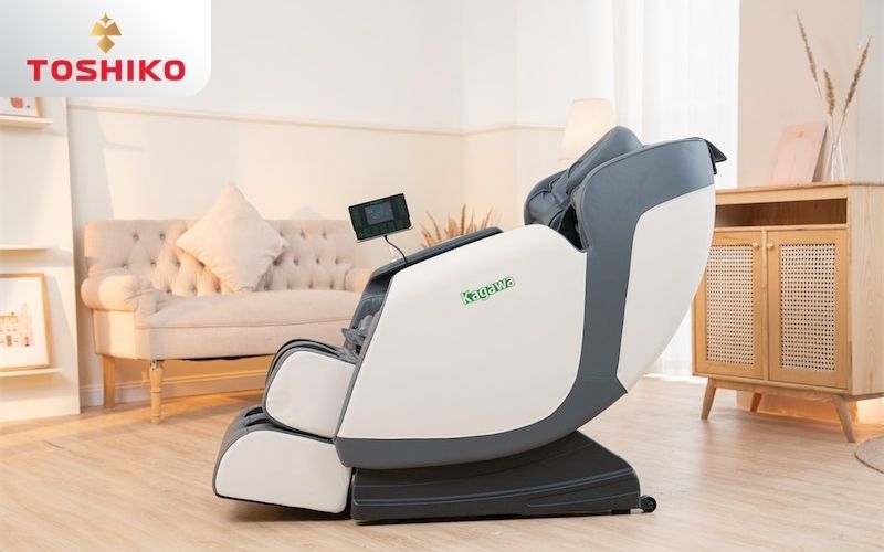 Tránh để ghế tiếp xúc trực tiếp với ánh nắng mặt trời