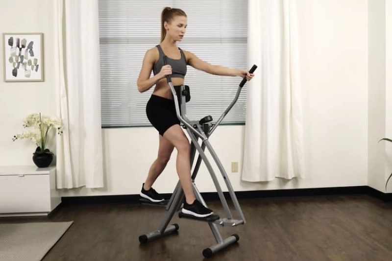 Máy tập chạy trên không có kết cấu đơn giản hơn