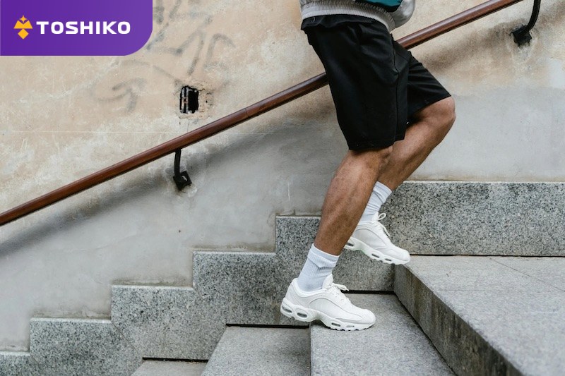 Leo cầu thang có tác dụng gì? Cách tập đúng để tránh chấn thương