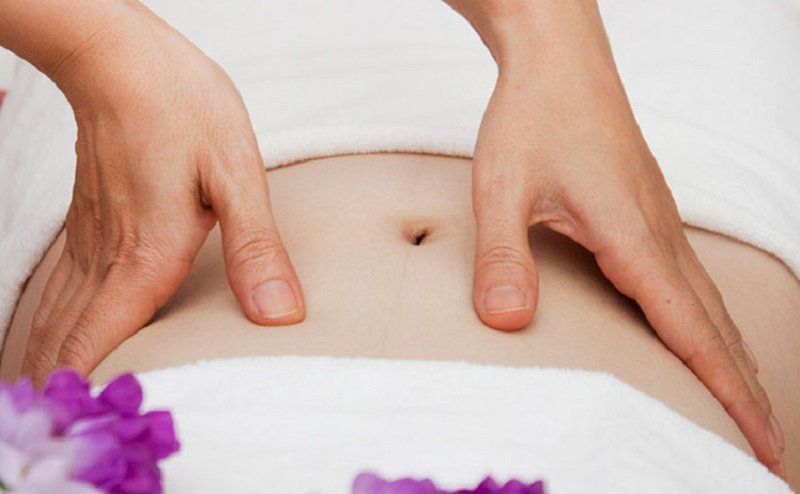 Về cơ bản massage bụng an toàn với hầu hết mọi đối tượng