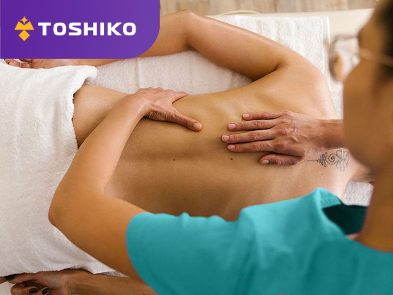 Bật mí 5 cách massage giảm đau lưng hiệu quả và dễ thực hiện