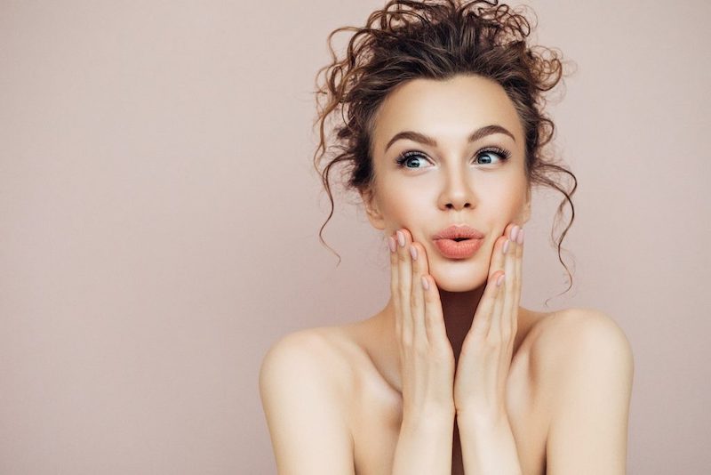 Massage mặt buổi sáng giúp tinh thần phấn chấn hơn